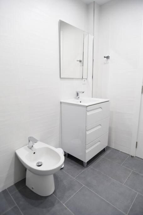 Cozy Apartment, Very Fresh At Playa De Gandia Exterior photo